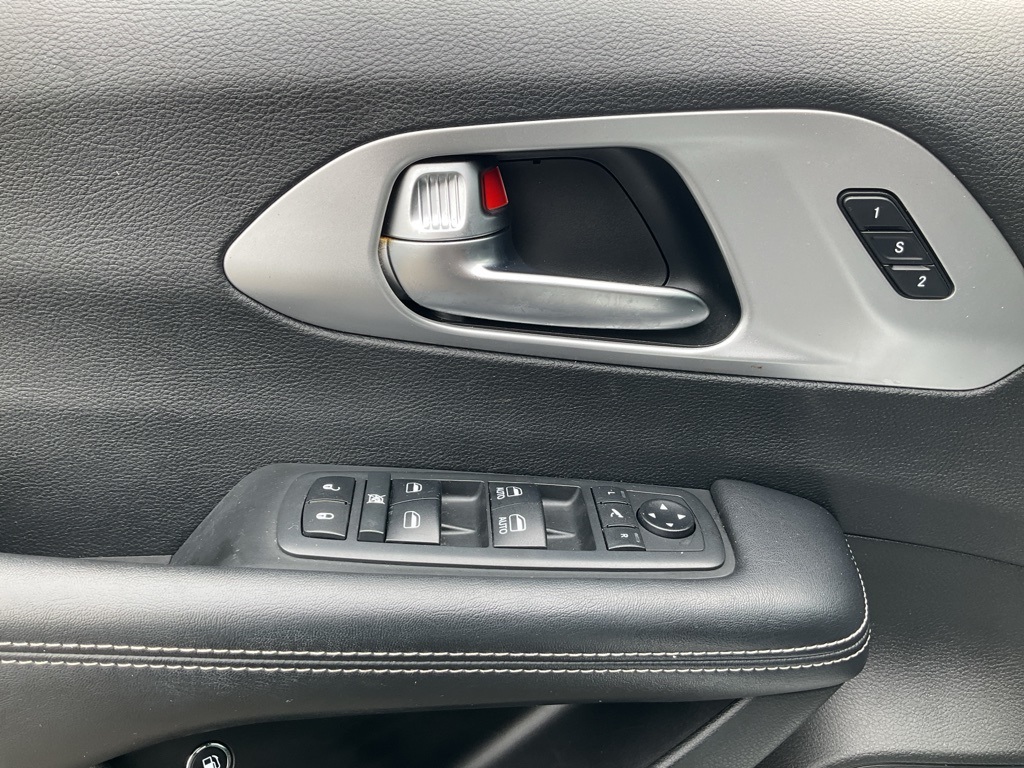 2019 Chrysler Pacifica Hybrid Limited photo 17