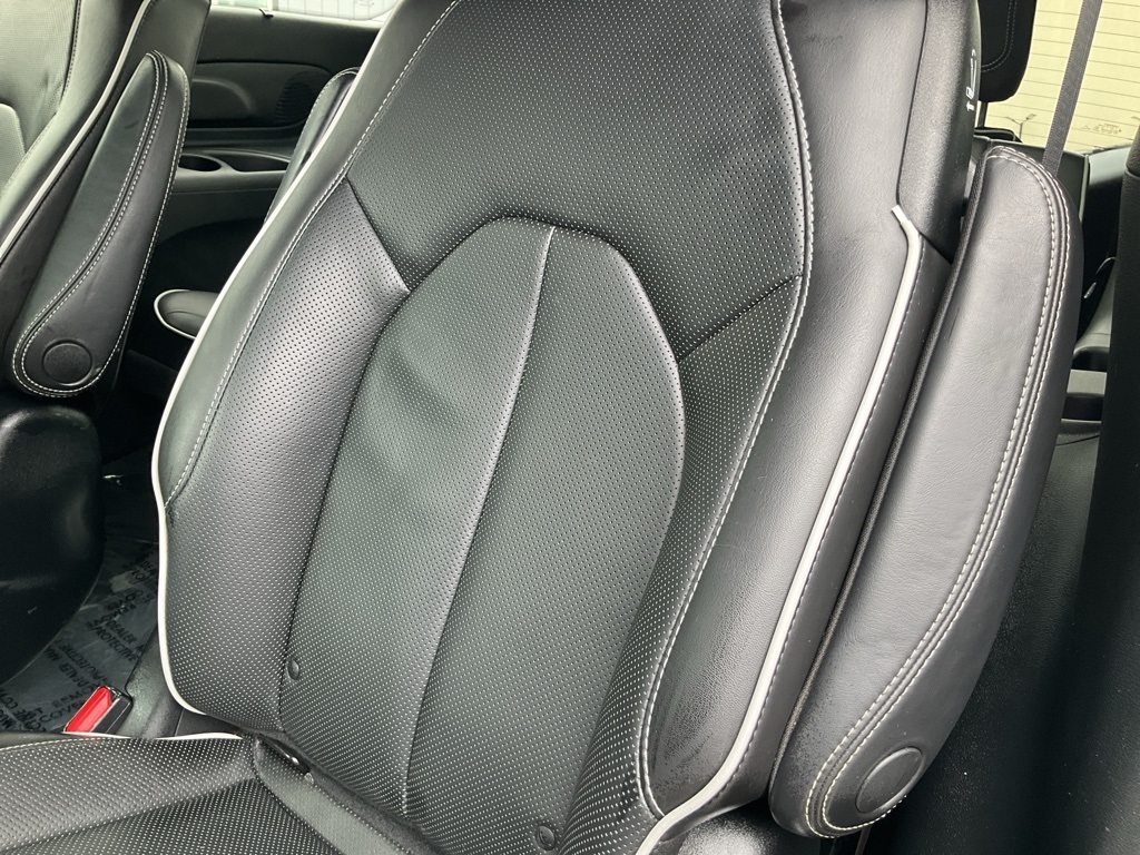 2019 Chrysler Pacifica Hybrid Limited photo 20