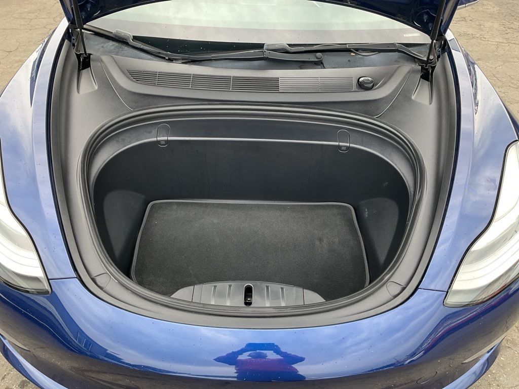 2019 Tesla Model 3 Long Range photo 10