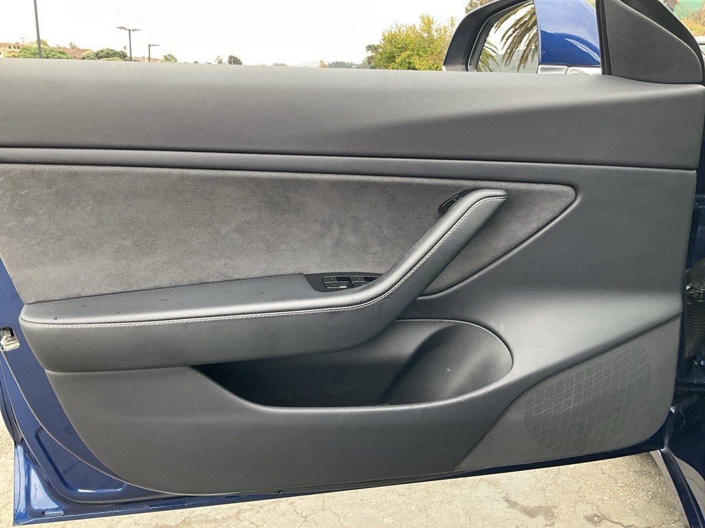 2019 Tesla Model 3 Long Range photo 21