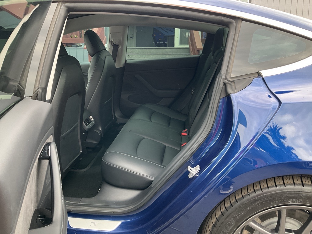 2019 Tesla Model 3 Long Range photo 23