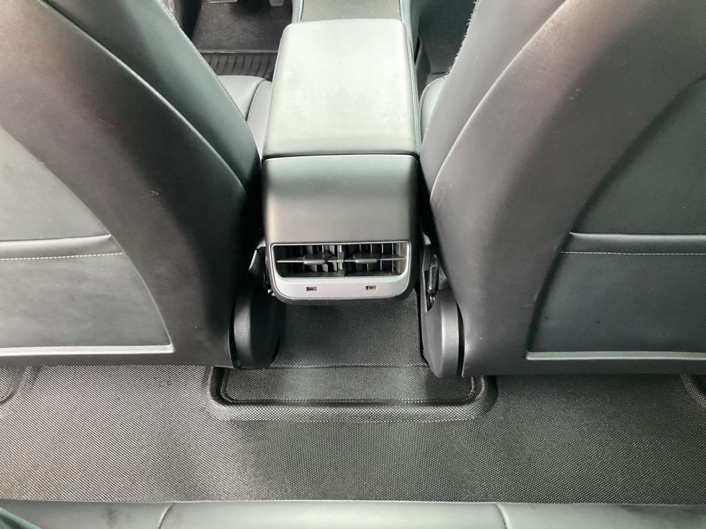 2019 Tesla Model 3 Long Range photo 32
