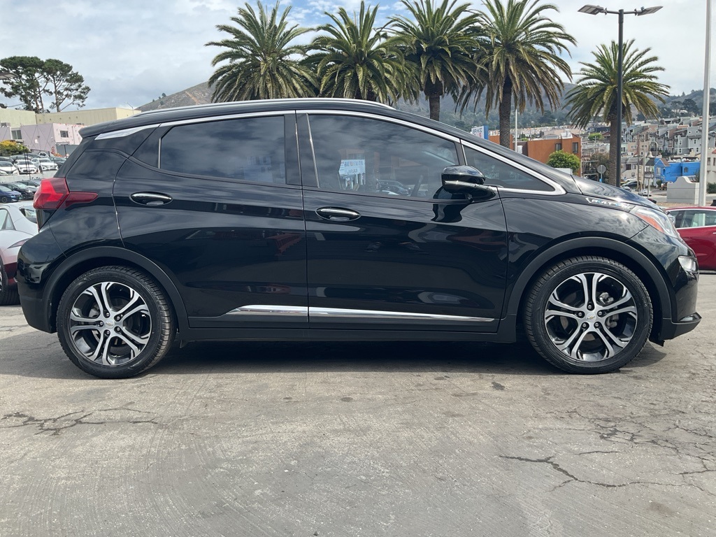 2017 Chevrolet Bolt EV Premier photo 3