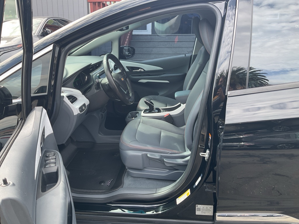 2017 Chevrolet Bolt EV Premier photo 13