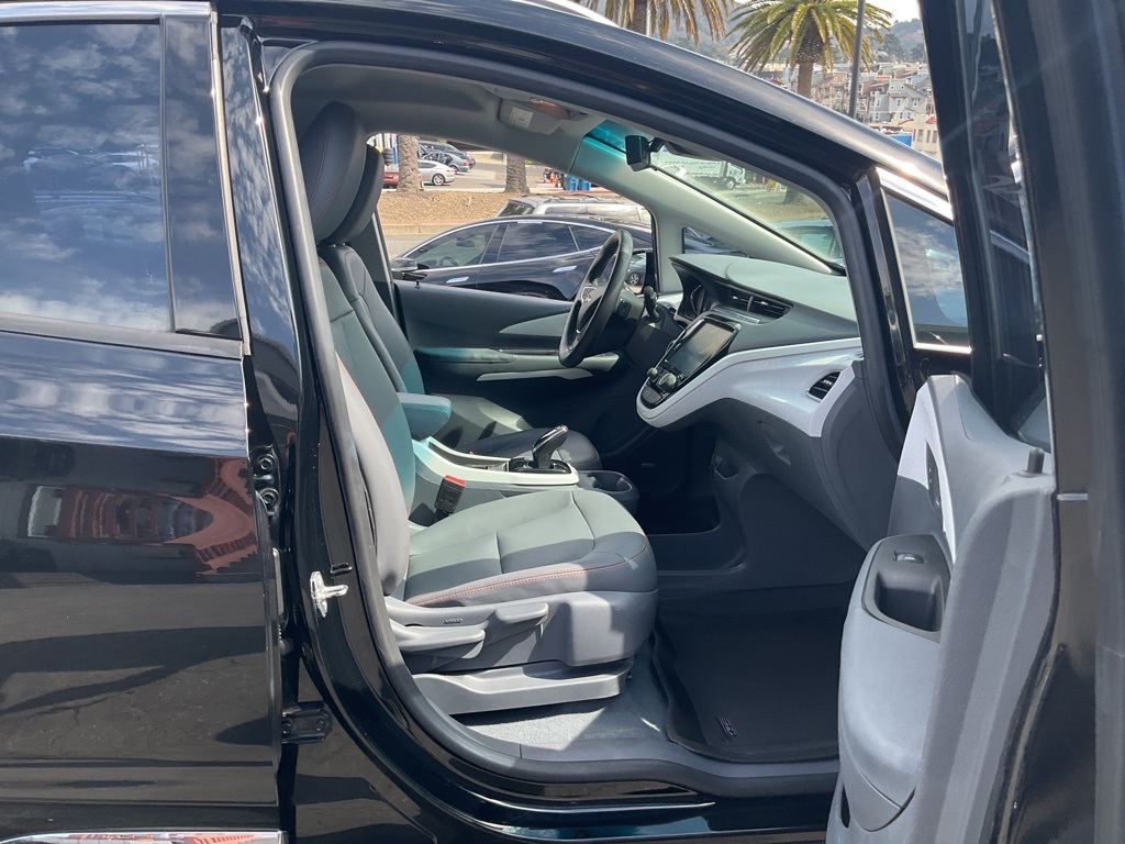 2017 Chevrolet Bolt EV Premier photo 56
