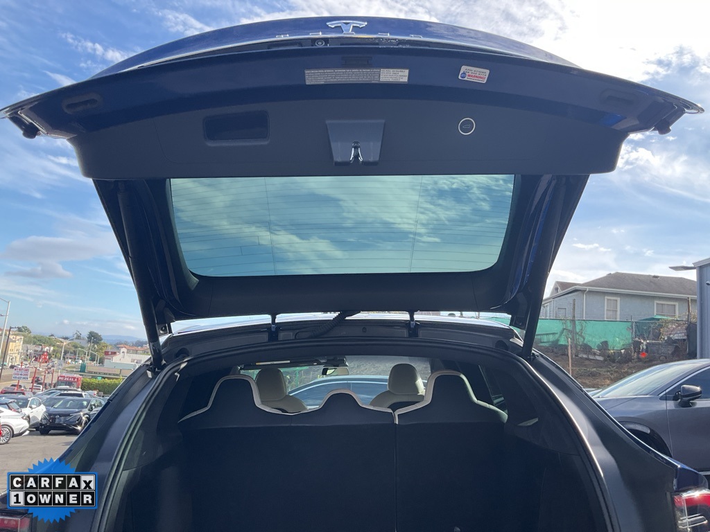 2020 Tesla Model X Long Range photo 9