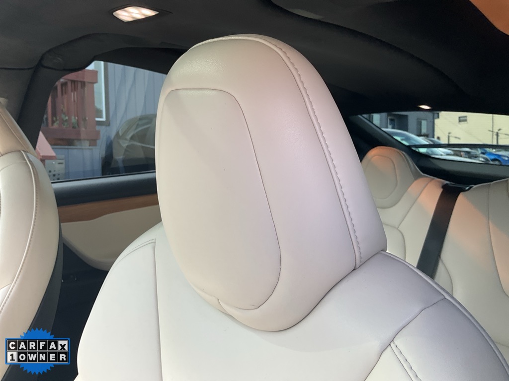 2020 Tesla Model X Long Range photo 16