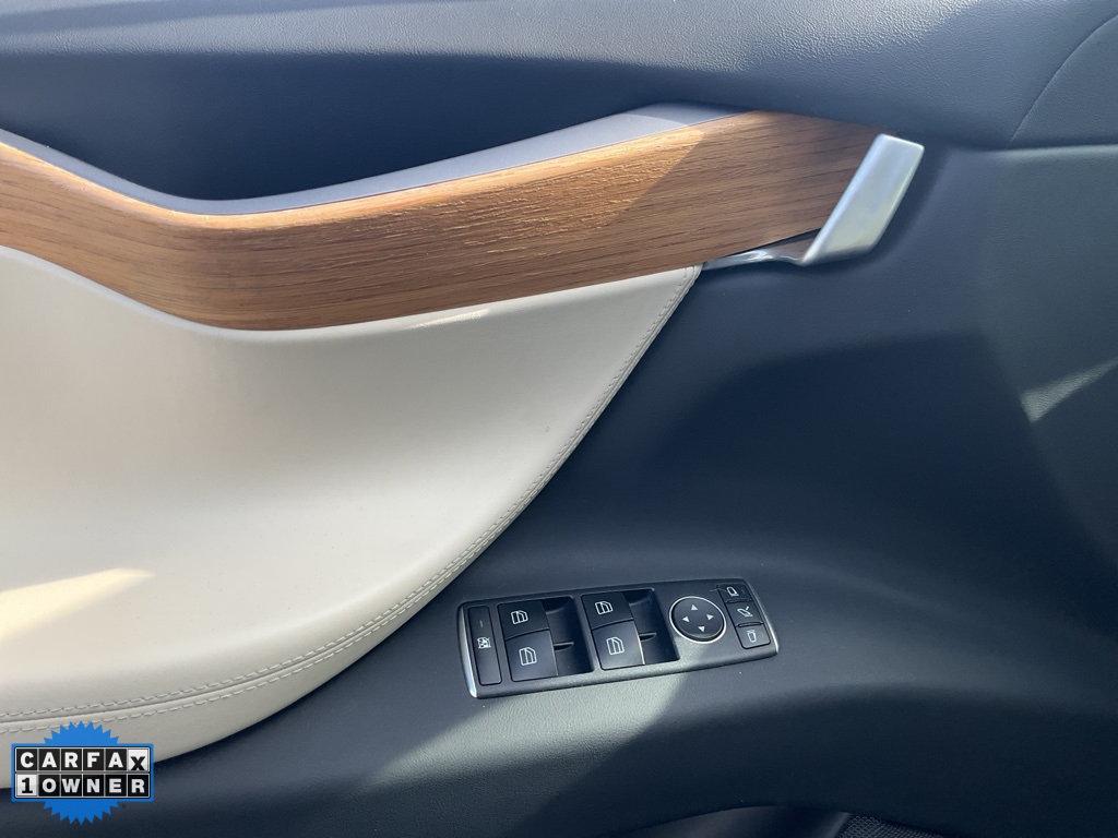 2020 Tesla Model X Long Range photo 20