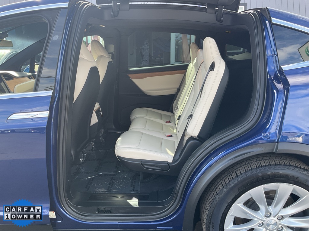2020 Tesla Model X Long Range photo 21