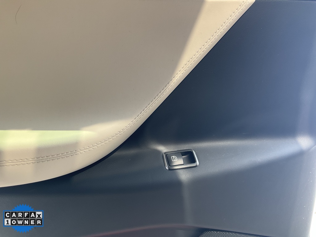2020 Tesla Model X Long Range photo 39
