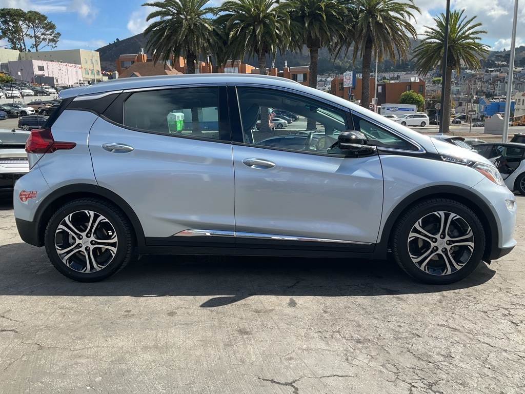2017 Chevrolet Bolt EV Premier photo 3