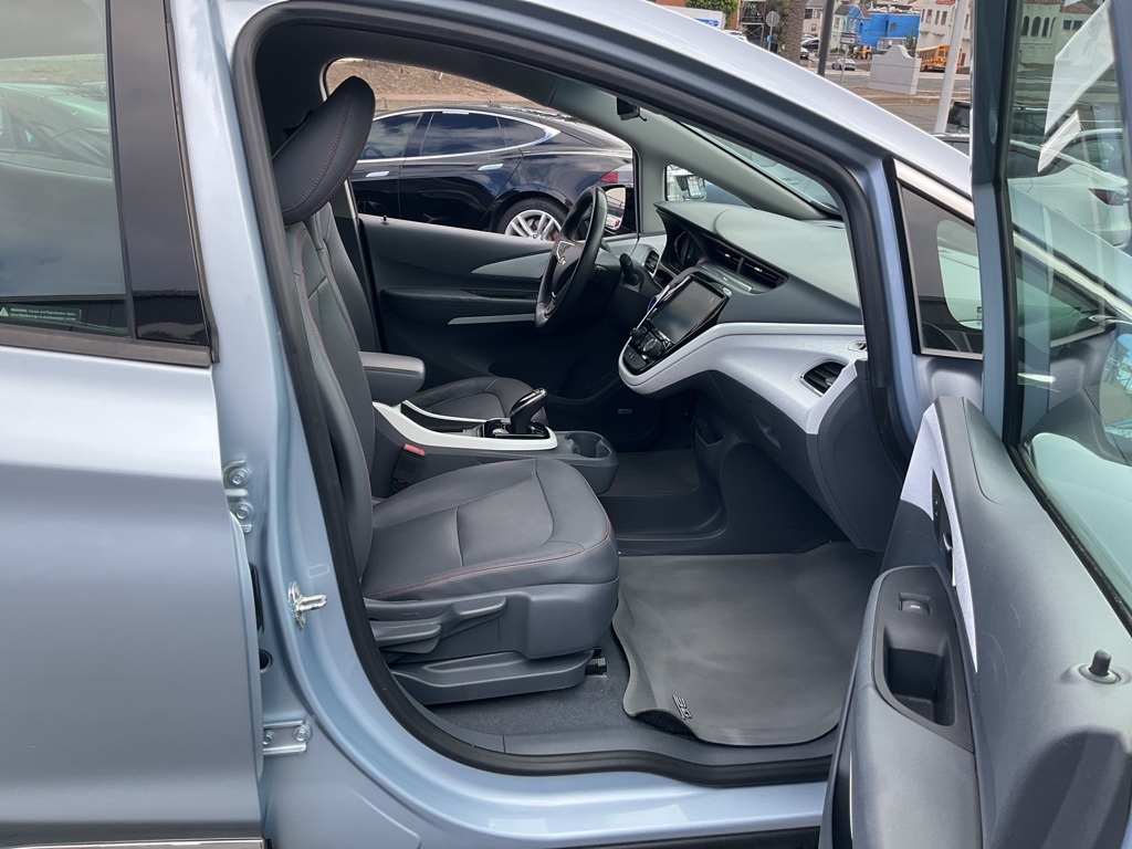 2017 Chevrolet Bolt EV Premier photo 52