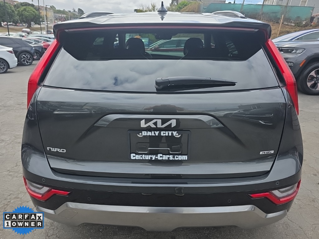 2024 Kia Niro Plug-In Hybrid SX Touring photo 3