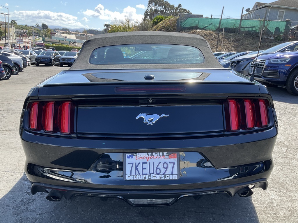 2015 Ford Mustang EcoBoost Premium photo 4