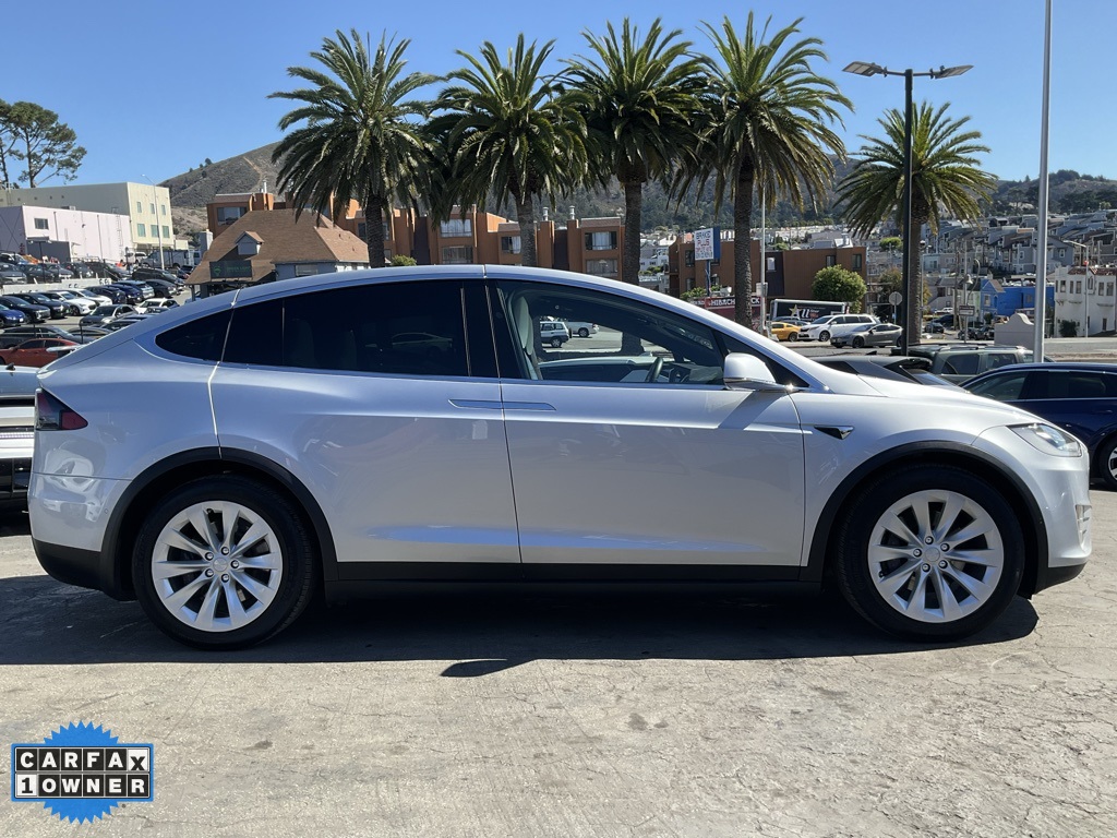 2017 Tesla Model X 100D photo 3