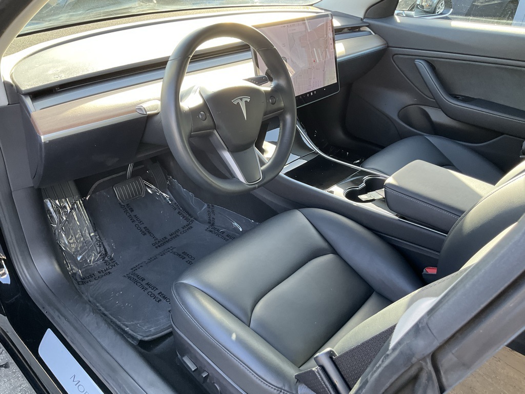 2018 Tesla Model 3 Mid Range photo 2