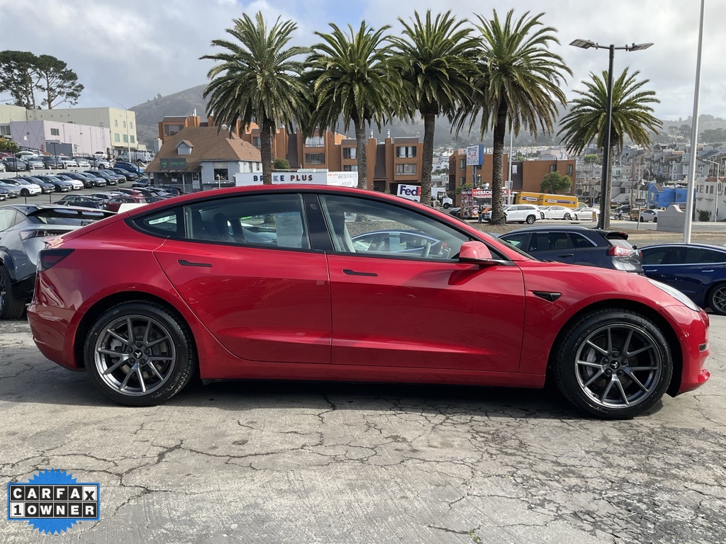 2022 Tesla Model 3 photo 3