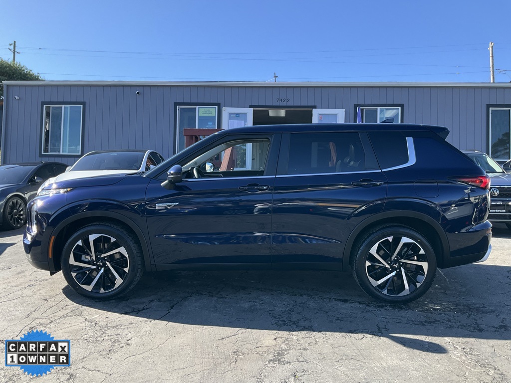 2023 Mitsubishi Outlander PHEV SE S-AWC photo 4