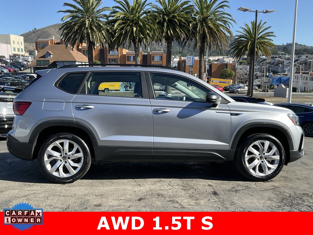 2023 Volkswagen Taos S photo 3