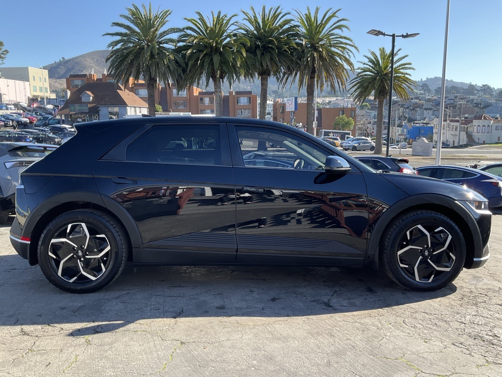 2024 Hyundai Ioniq 5 SEL photo 3