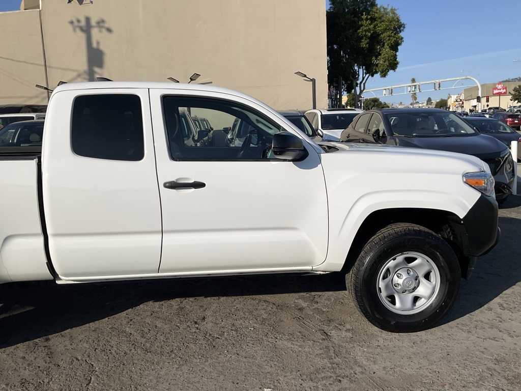 2019 Toyota Tacoma SR photo 2