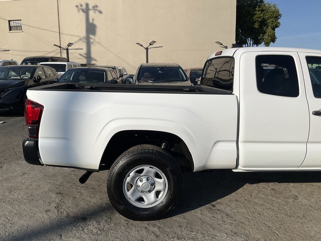 2019 Toyota Tacoma SR photo 3
