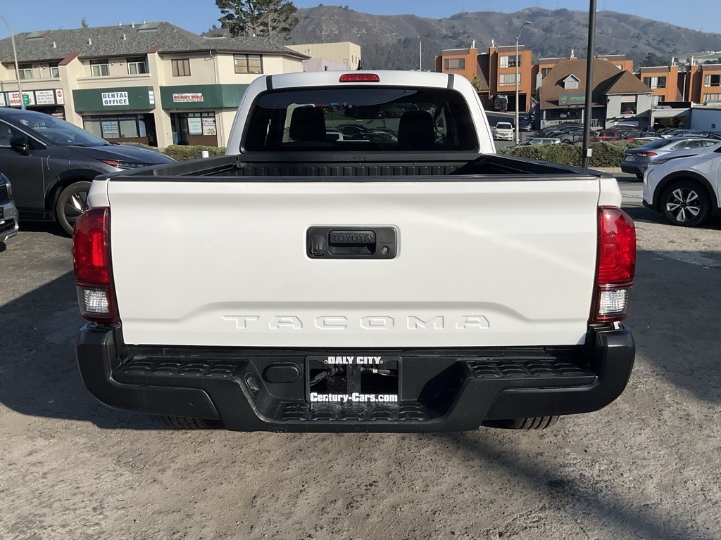 2019 Toyota Tacoma SR photo 4