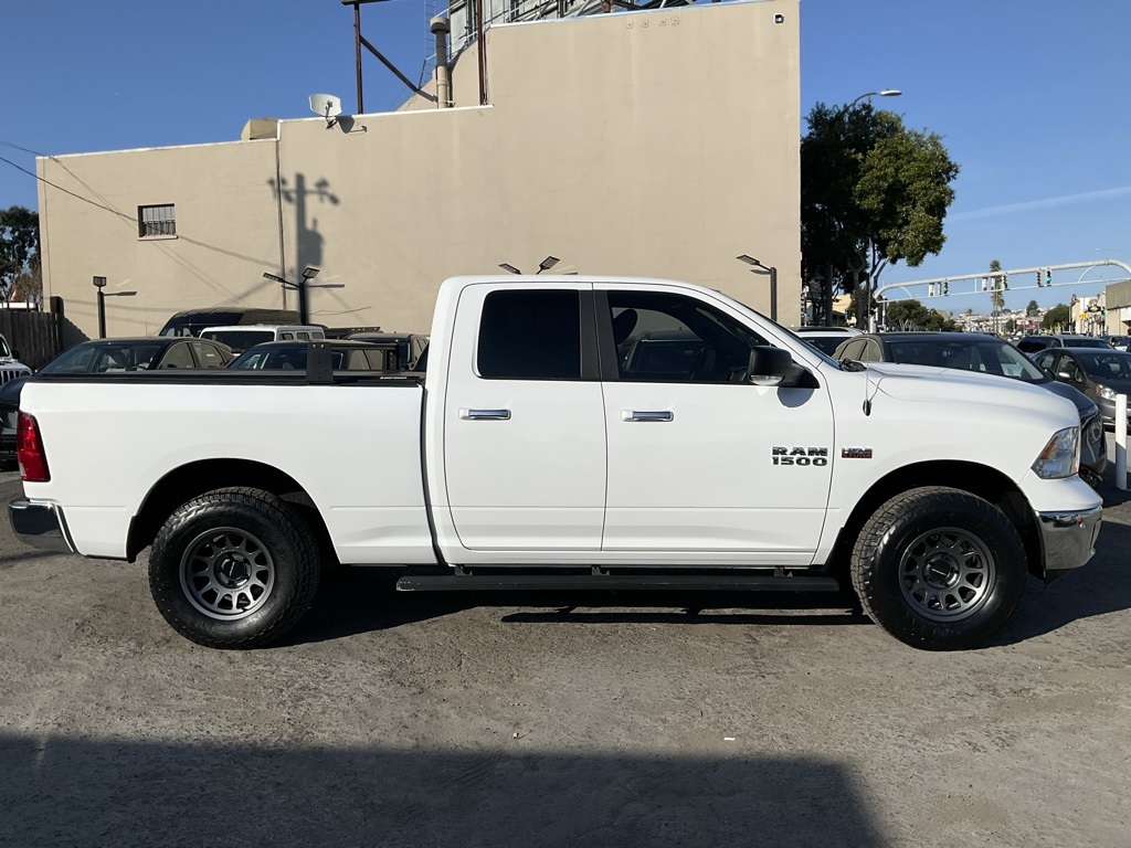 2017 Ram 1500 Big Horn photo 3