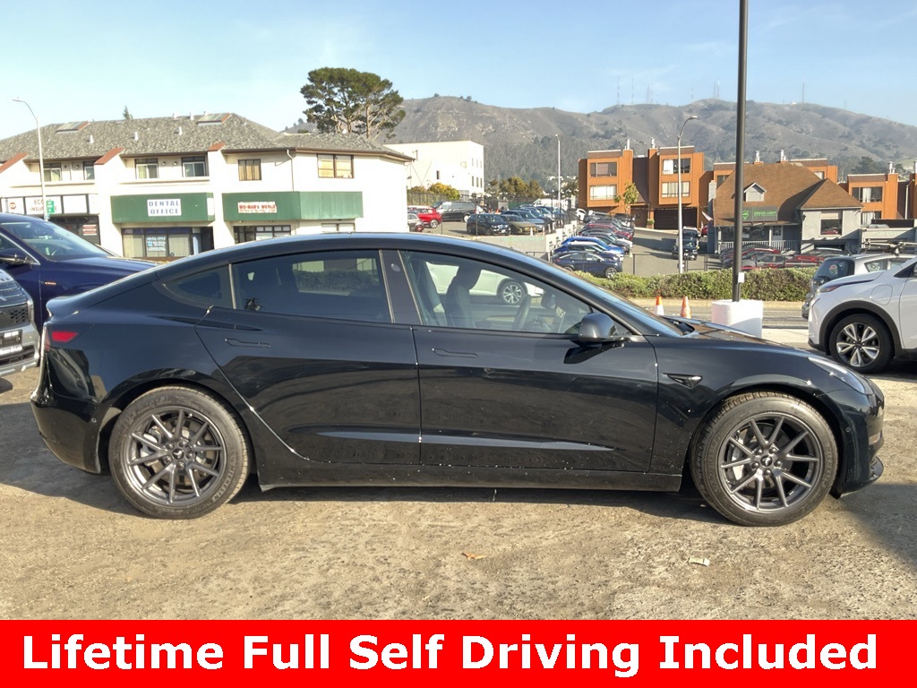 2021 Tesla Model 3 Long Range photo 3