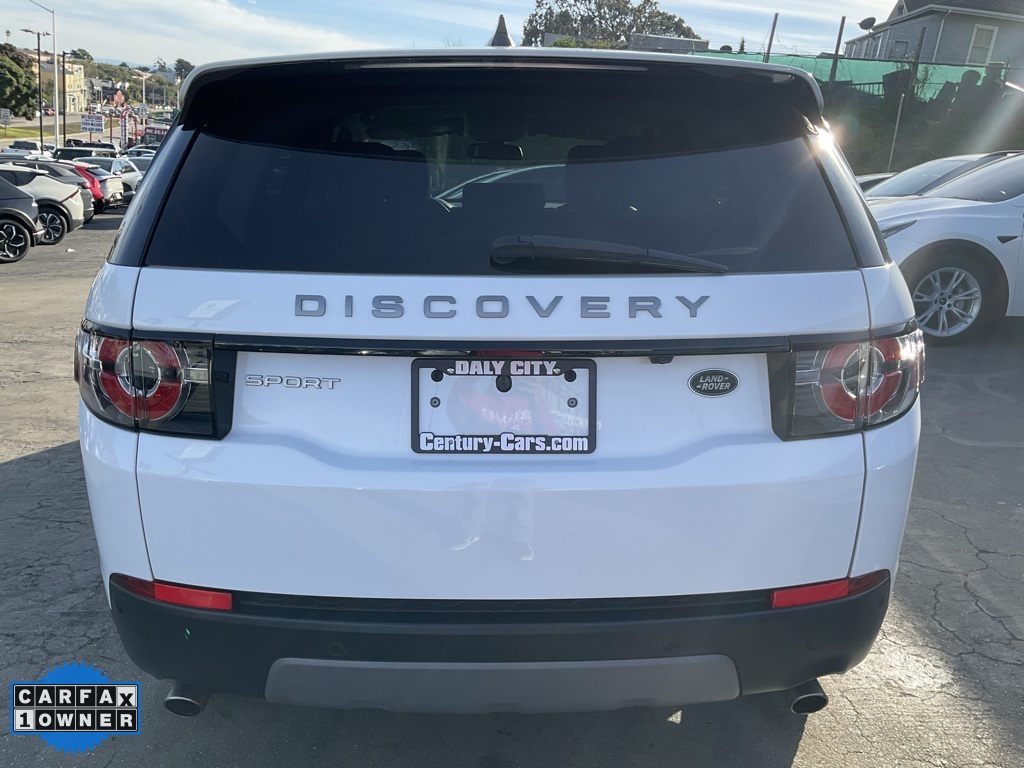 2019 Land Rover Discovery Sport SE photo 2