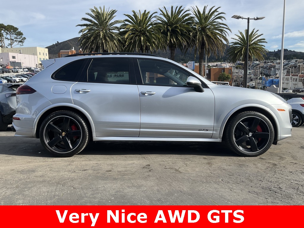 2016 Porsche Cayenne GTS photo 3