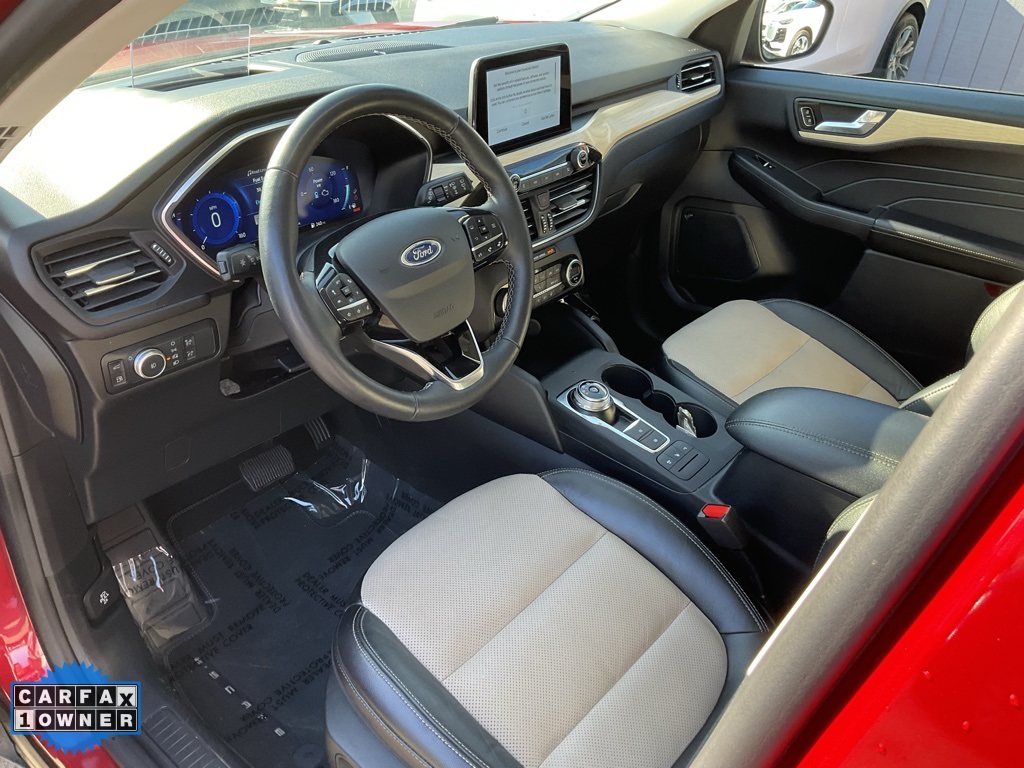 2021 Ford Escape Titanium Hybrid Elite photo 3