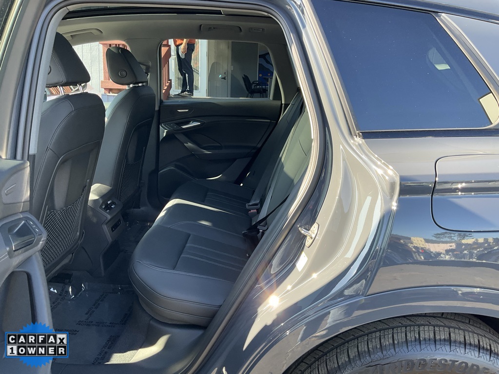 2025 Audi Q6 E-tron Premium Plus photo 2