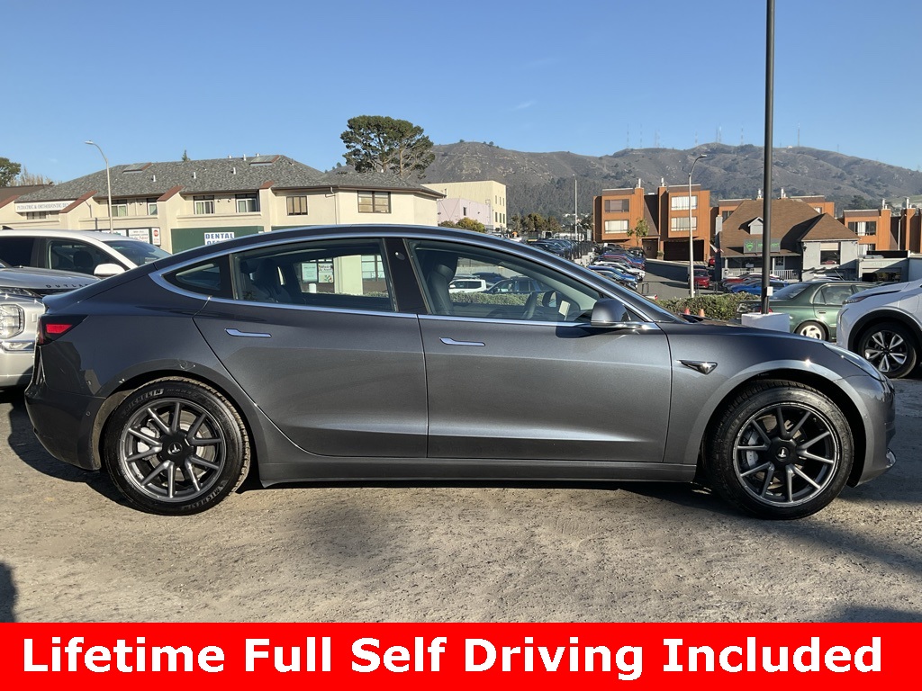 2018 Tesla Model 3 Long Range photo 3