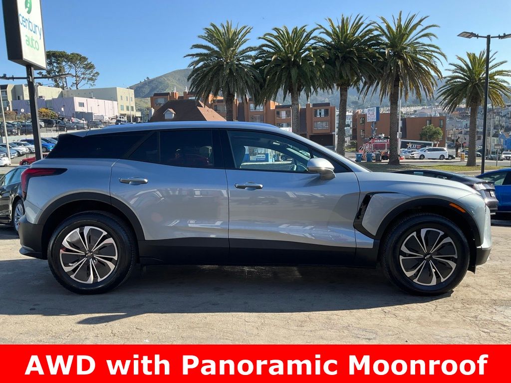 View vehicle photo 3