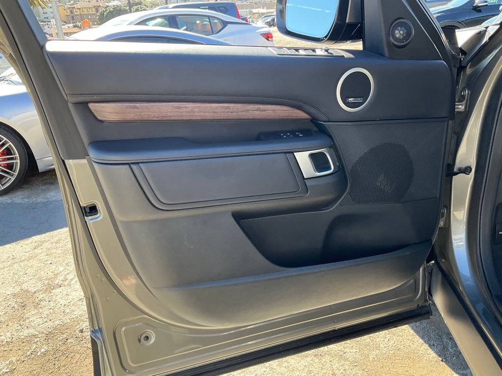 2020 Land Rover Discovery HSE LUX - Photo 23