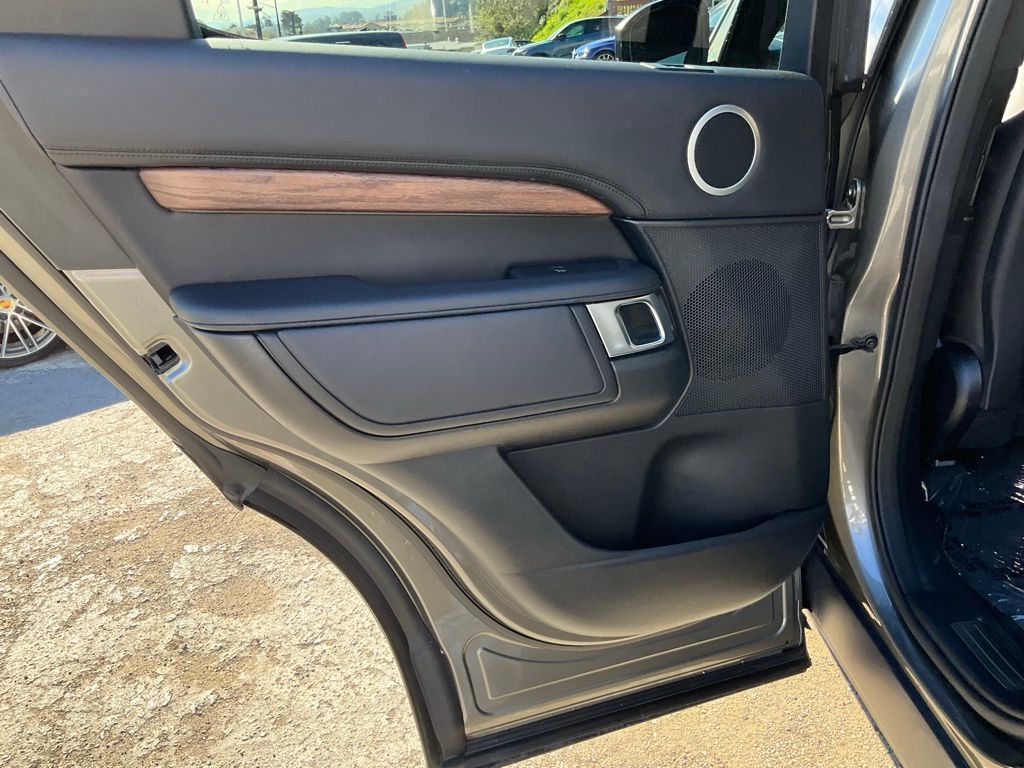 2020 Land Rover Discovery HSE LUX - Photo 38