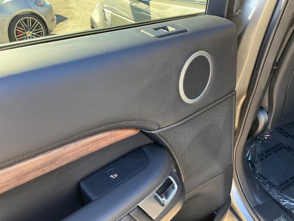 2020 Land Rover Discovery HSE LUX - Photo 39