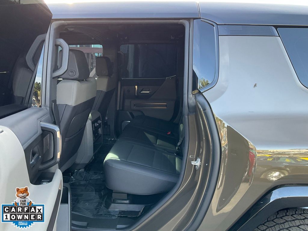 2025 GMC HUMMER EV 2X - Photo 8