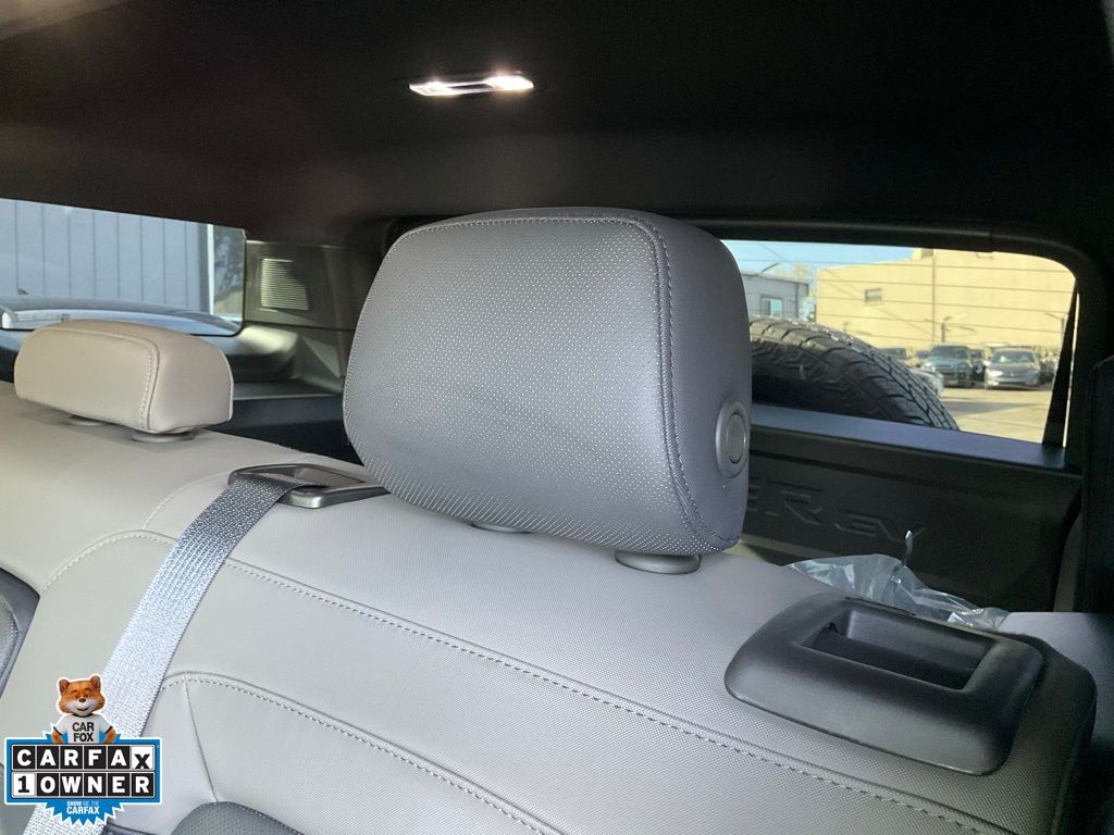 2025 GMC HUMMER EV 2X - Photo 37
