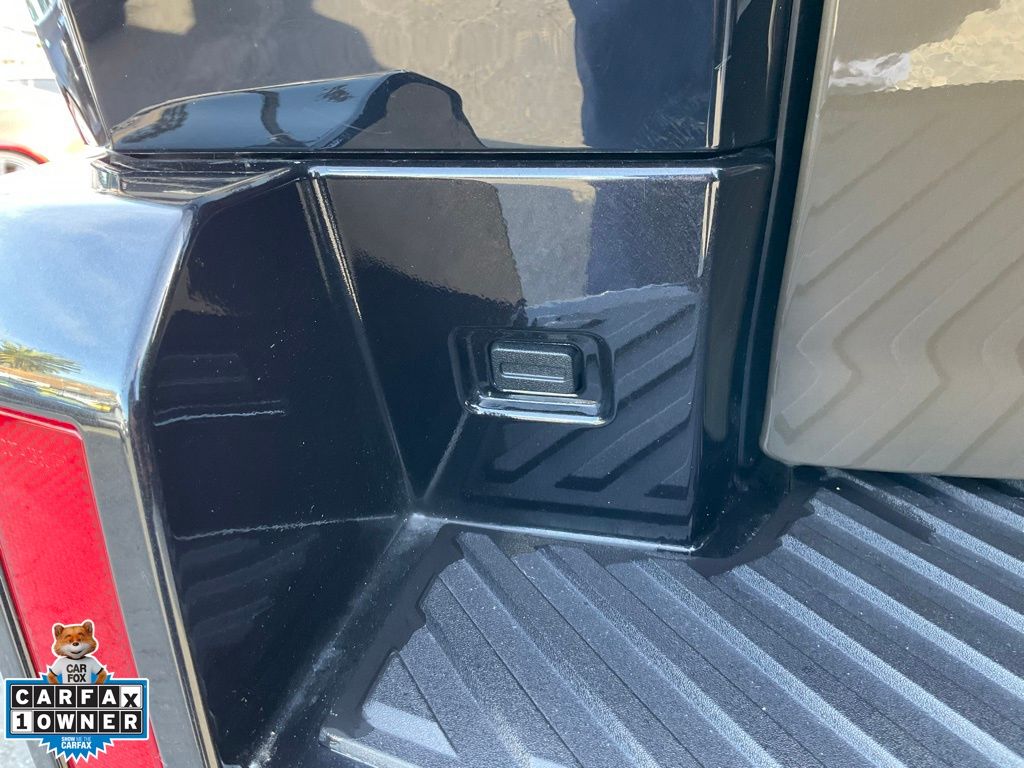 2025 GMC HUMMER EV 2X - Photo 15