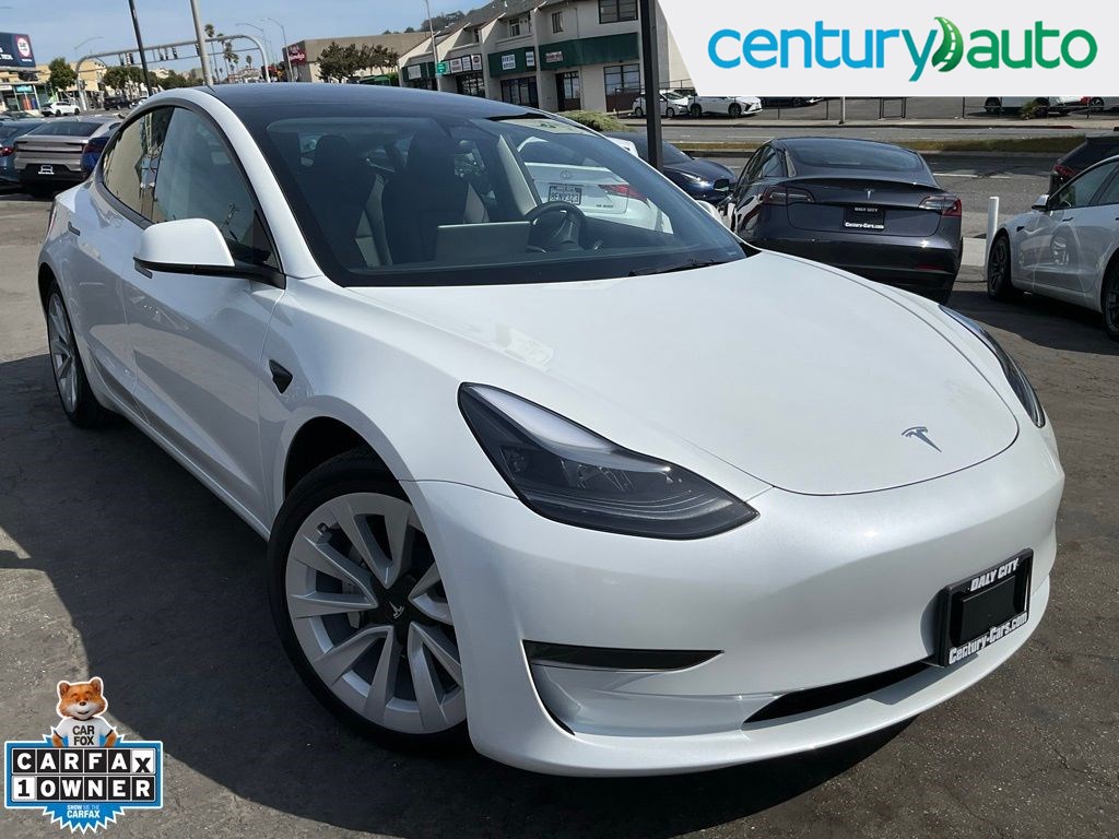 2023 Tesla Model 3 -'s photo