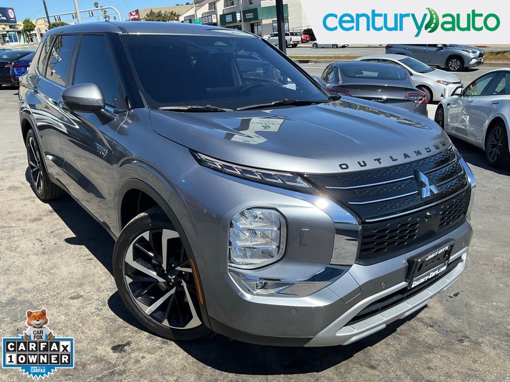 2024 Mitsubishi Outlander Plug-in Hybrid SE S-AWC's photo