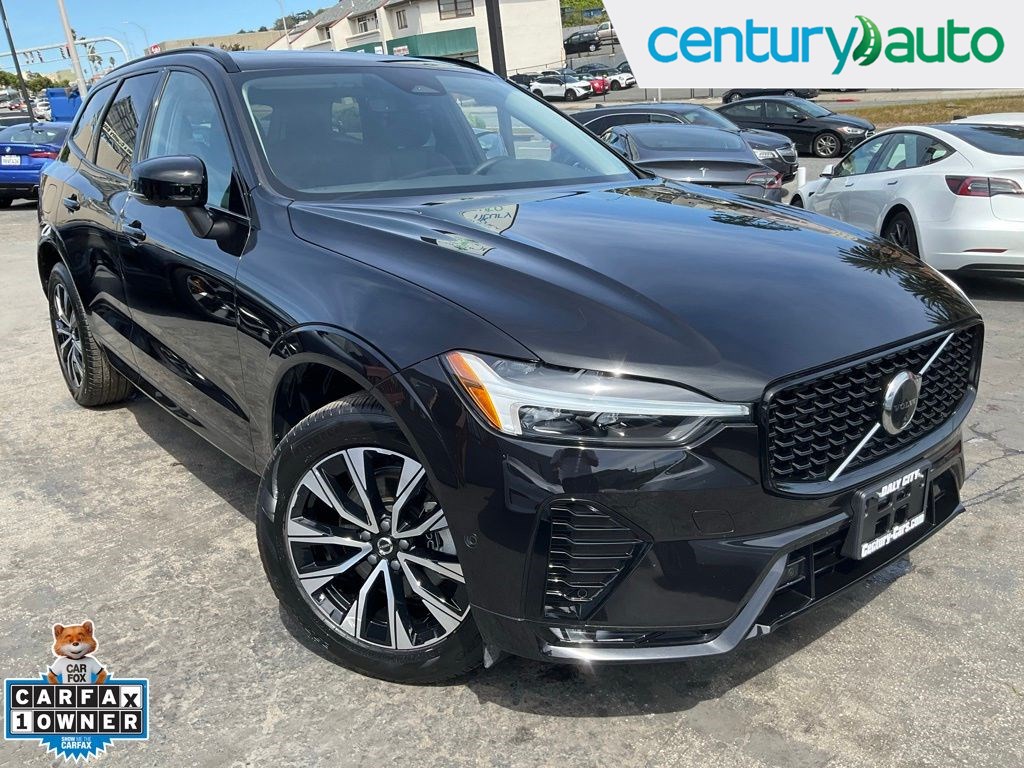 2025 Volvo XC60 B5 Plus Dark AWD's photo
