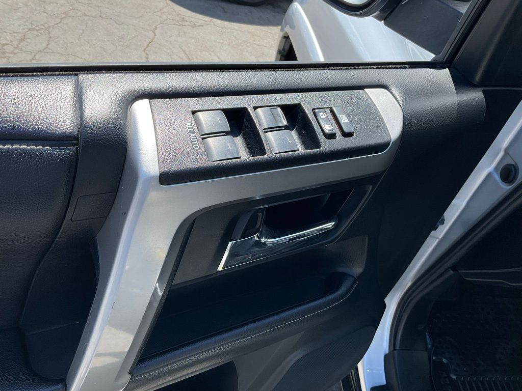 2021 Toyota 4Runner SR5 - Photo 24