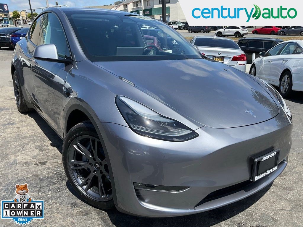 2025 Tesla Model Y Long Range Dual Motor All-Wheel Drive's photo