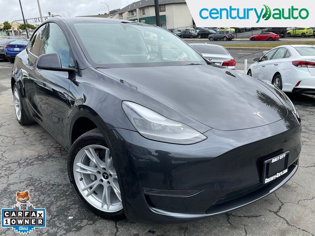 2024 Tesla Model Y Standard Range