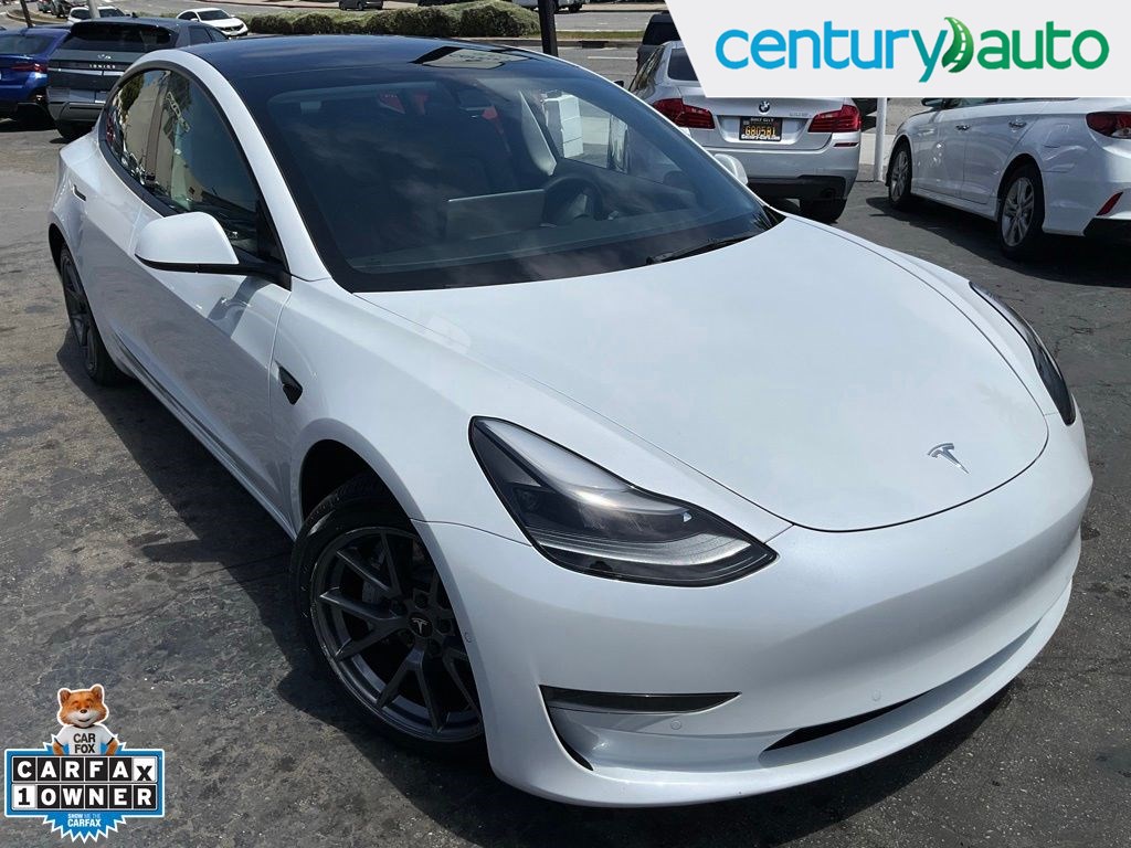 2022 Tesla Model 3's photo