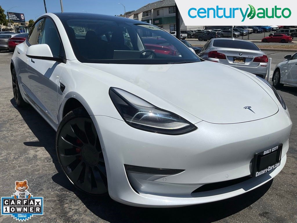 2022 Tesla Model 3's photo