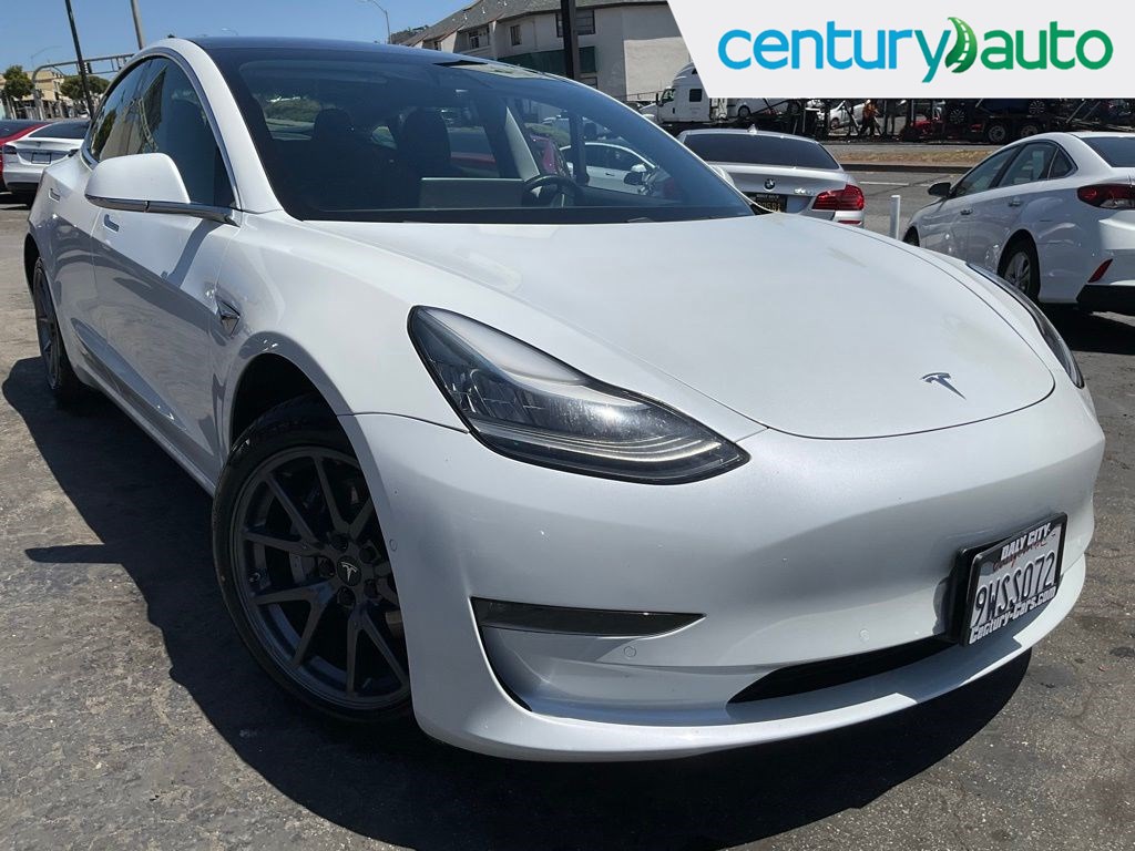 2019 Tesla Model 3 Rear-Wheel Drive Mid Range's photo